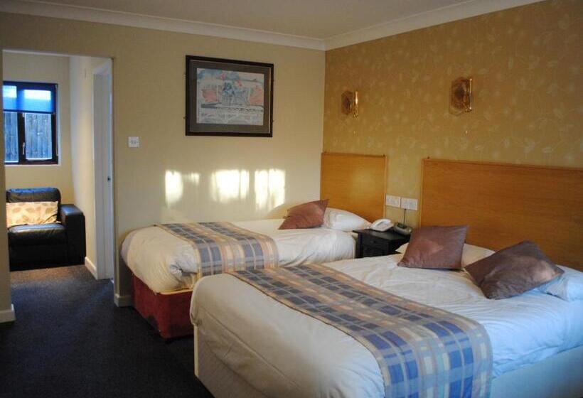 家庭套房, Marsham Arms Inn