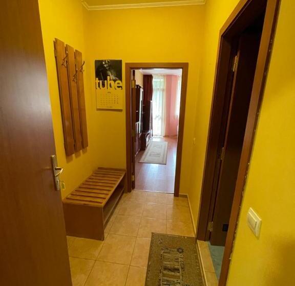 Студия Стандарт, Persey Flora Apartments