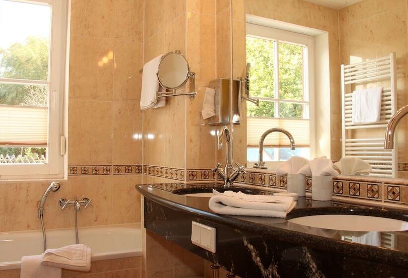 Standardzimmer, Strandhotel Deichgraf Graal Müritz