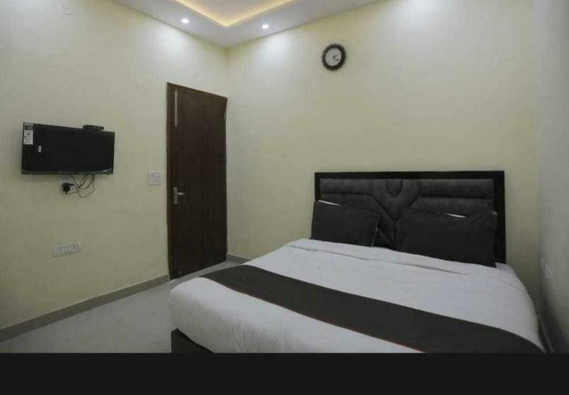 Quarto Triplo Clássico, Oyo 91120  Town Palace