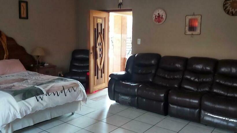 디럭스 패밀리 룸, African Elephant Guesthouse