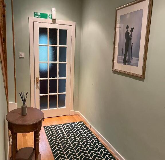 Номер Deluxe с Балконом, City Stay Scotland