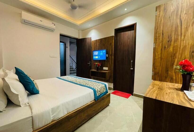 Номер Deluxe Кровать Кинг, Dream Town By Cozy Hotels & Resorts