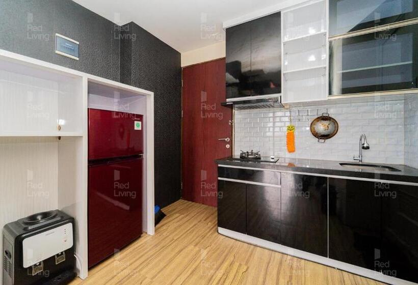 Семейный Номер, Redliving Apartemen Tamansari Panoramic   Santuy Agency Lobby P1 9