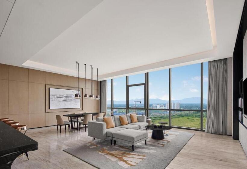 سوئیت کلاب, Sheraton Chengdu Pidu