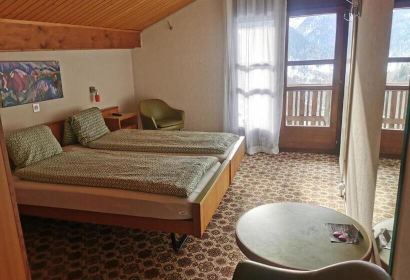 Номер Economy, Derby