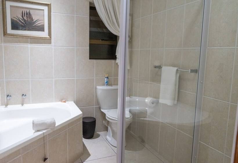 Семейный Номер, Bartnique Guesthouse