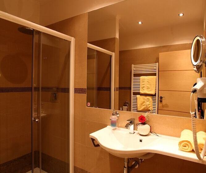 Номер Deluxe, Wellness Hotel Zlatá Lípa