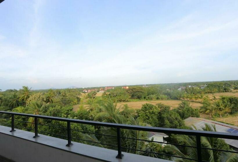 디럭스 룸, Sooriya Wessagiri Resort