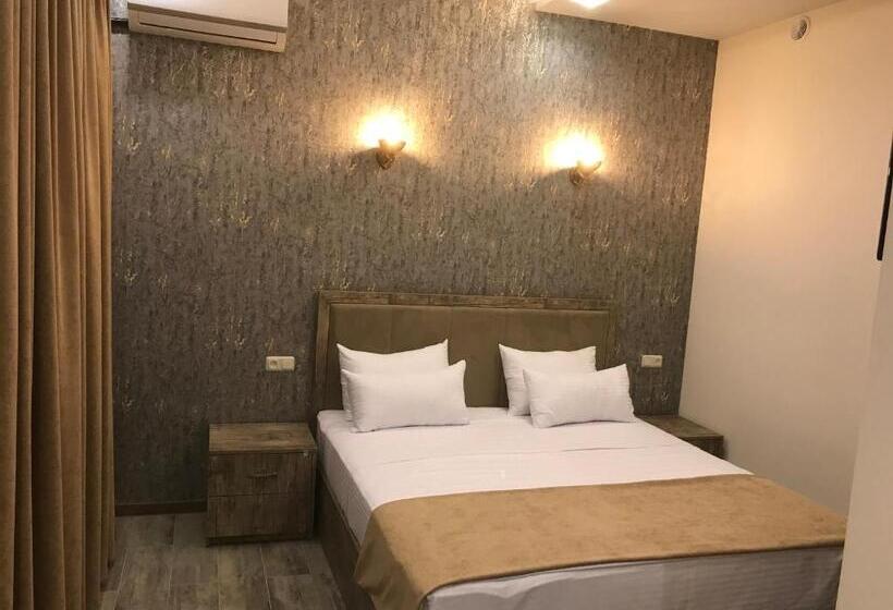 اتاق استاندارد با تخت بزرگ, Street51