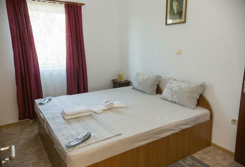 اتاق استاندارد با تخت بزرگ, Casa Dany