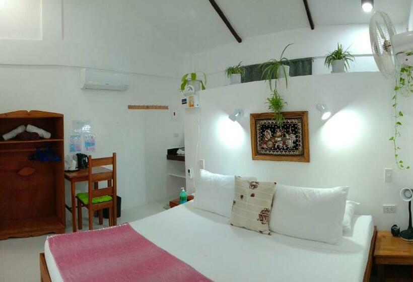 Номер Стандарт с Балконом, Corong Beach Resort