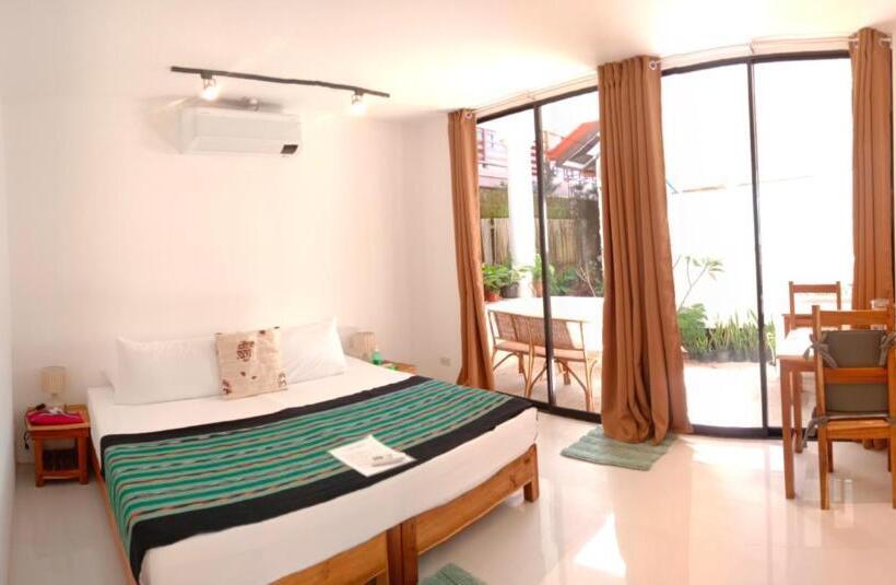 Номер Deluxe с Балконом, Corong Beach Resort
