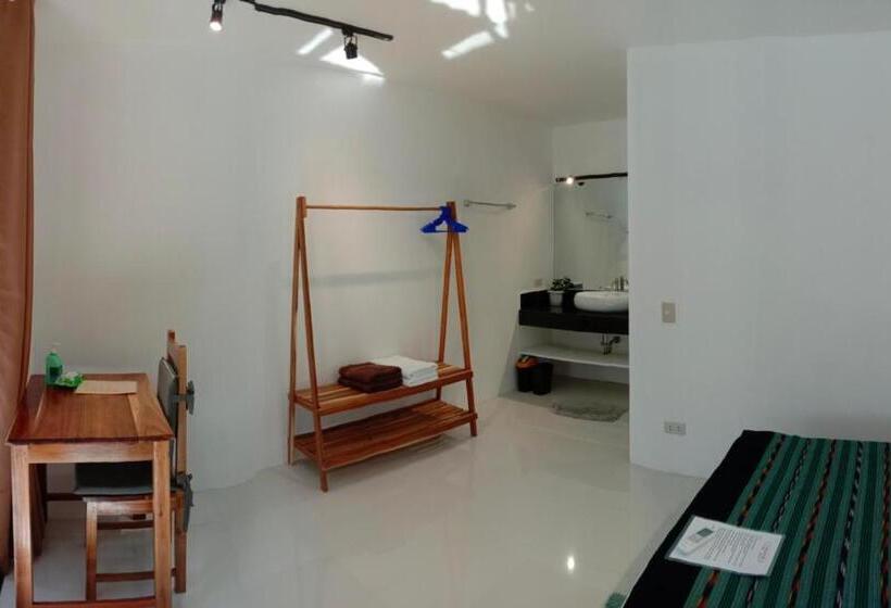 Номер Deluxe с Балконом, Corong Beach Resort