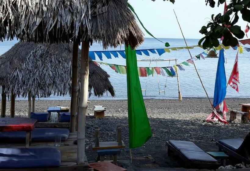 Quarto Estandar com Terraço, Barracuda Beach Hostel