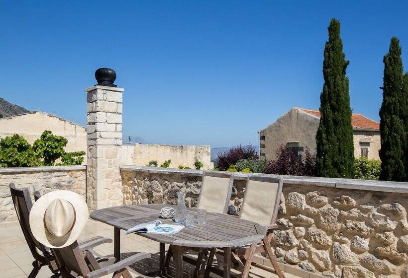 Люкс Классика, Arcus Suites