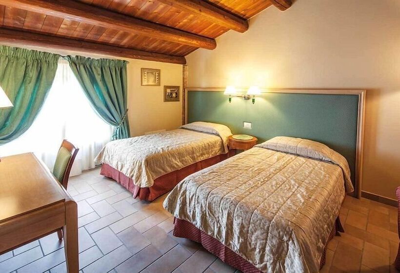 اتاق استاندارد چهار تخته, Residence Diamantina