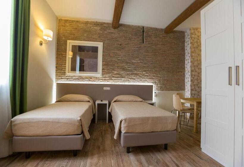 اتاق استاندارد سه نفره, Residence Diamantina