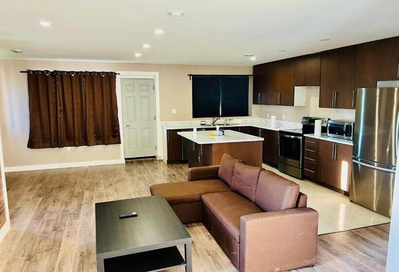スイート, Super 8 By Wyndham Niagara Falls On