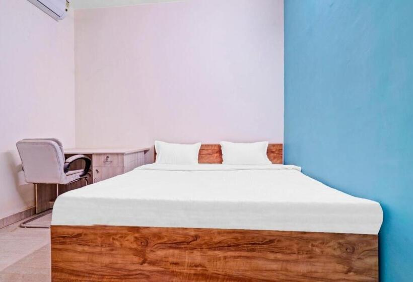 Трехместный Номер Классика, Collection O Hotel Dream Connect