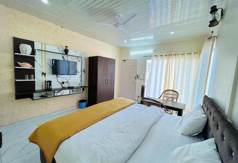 带大床的标准间, In Apple Estate Kanatal   Himalayan View Resort With Courteous Staff