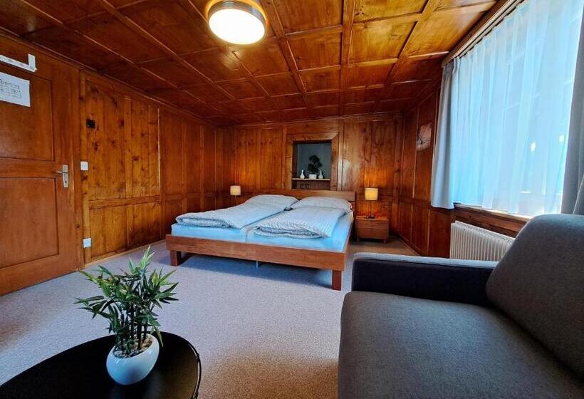 Номер Стандарт, Casa Crap