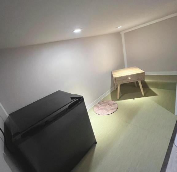 Quarto Estandar Individual, 誠家　makoto Hostel