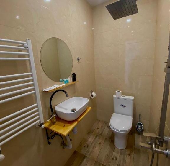 اتاق لوکس, Mood Hotel Kazbegi