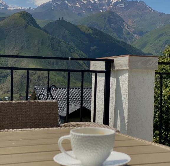 اتاق اکونومی, Mood Hotel Kazbegi