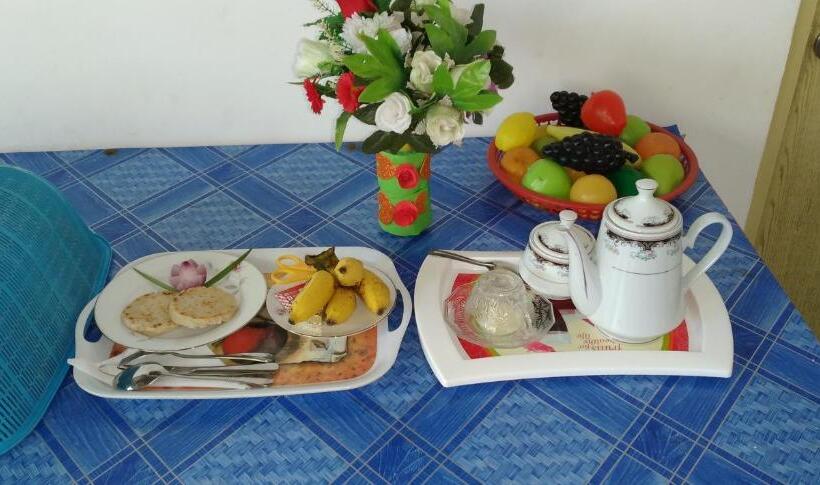اتاق لوکس, Relax Inn