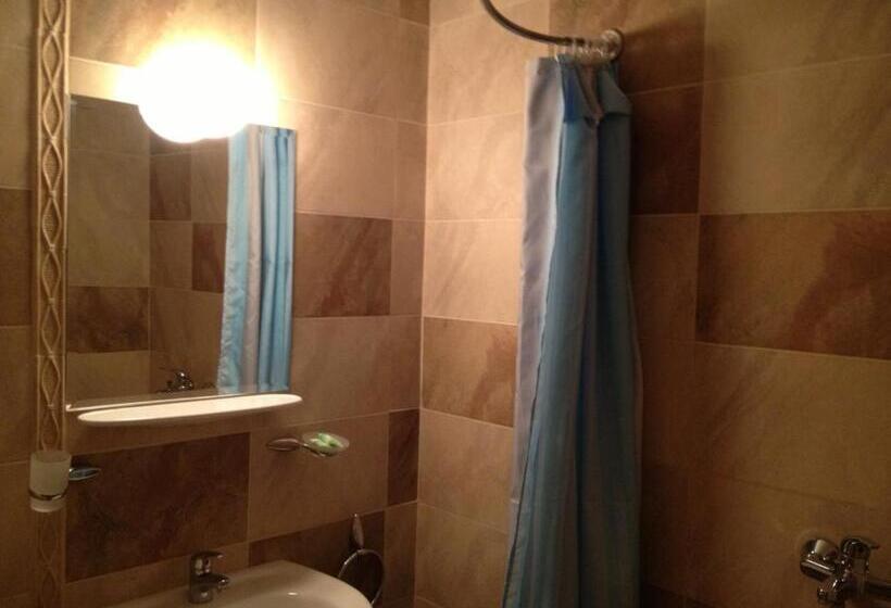 Номер Стандарт с Балконом, Family Hotel Deykin