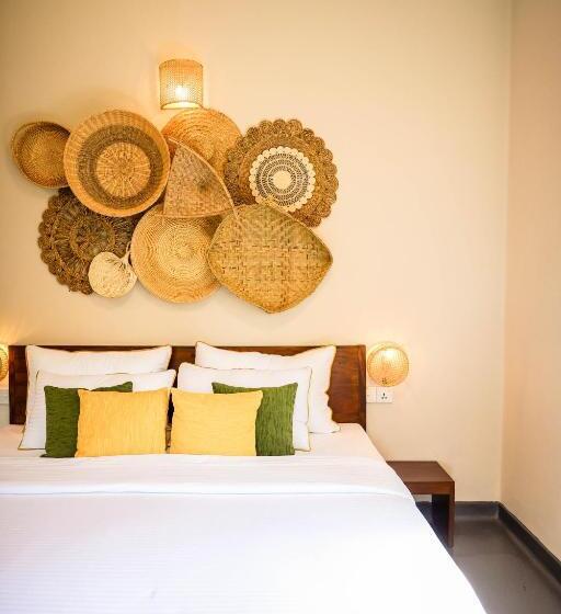 اتاق لوکس با تخت بزرگ, Banana Bunks Kandy