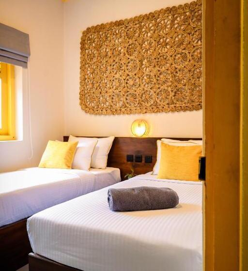 اتاق لوکس, Banana Bunks Kandy