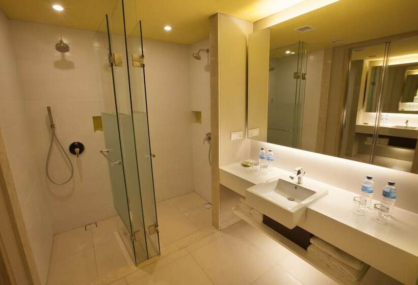 Quarto Familiar, Bintang Kuta