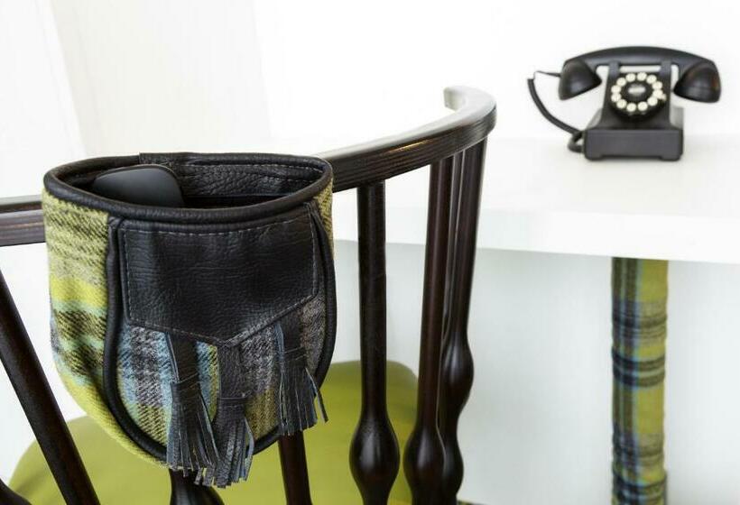 اتاق استاندارد با بالکن, Ibis Styles Edinburgh St Andrew Square