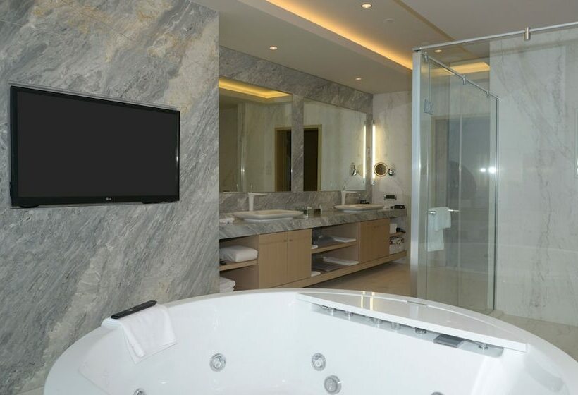 Президентский Люкс, Wyndham Grand Istanbul Levent Hotel & Conference Center