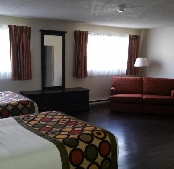 Номер Deluxe Адаптированный для Инвалидов, Super 8 By Wyndham Brockville