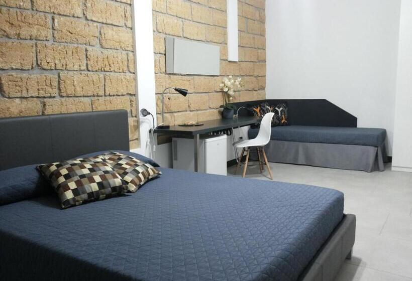 اتاق استاندارد سه تخته با بالکن, Arenaria B&b
