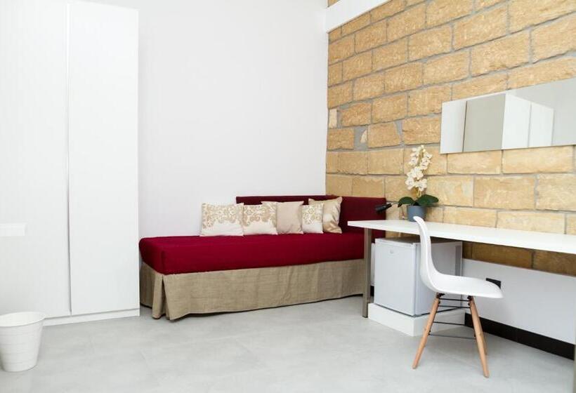 اتاق استاندارد سه تخته با بالکن, Arenaria B&b