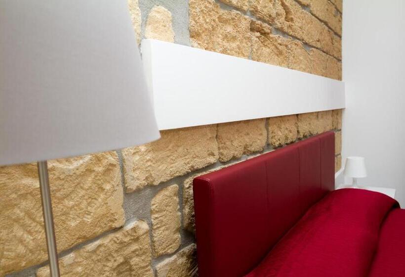 اتاق استاندارد سه تخته با بالکن, Arenaria B&b