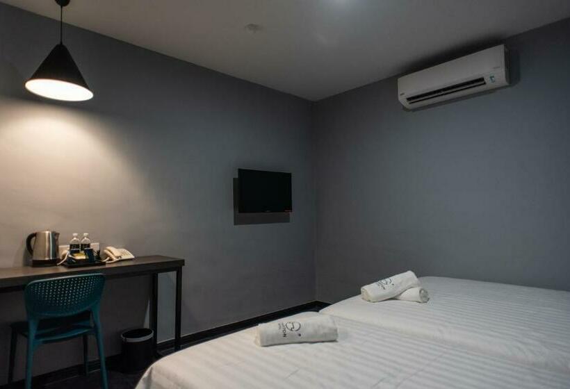 اتاق لوکس سه تخته, Chariton Hotel Bagan