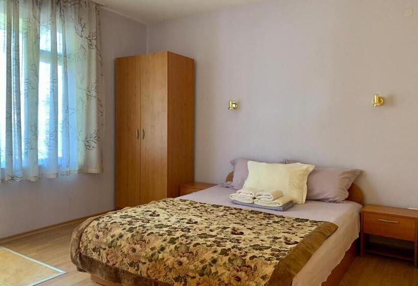 חדר משפחתי נוף לים, Guest House “olesya”