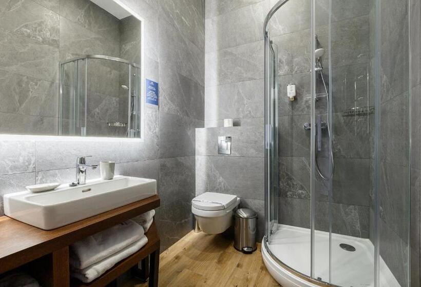 חדר סטנדרט לשלושה, ведмежа гора Panorama Spa Resort