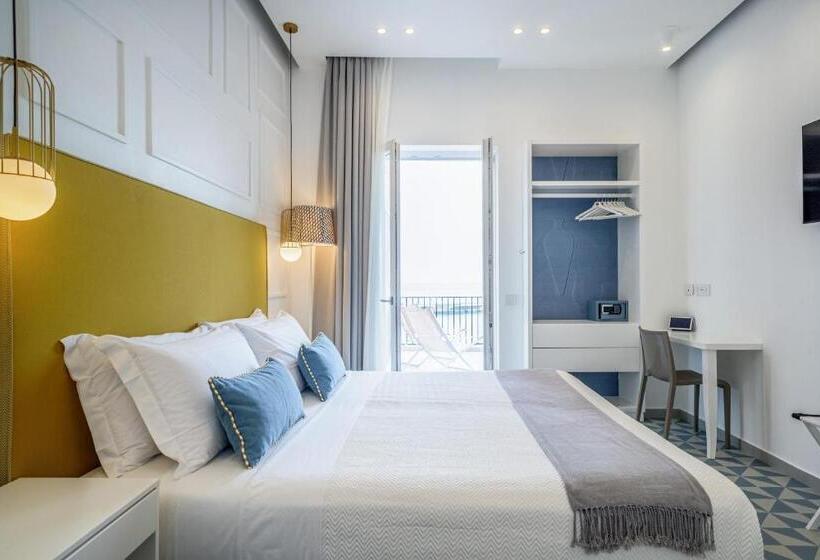 Standard Værelse m. Terrasse, Capri Marina Suite