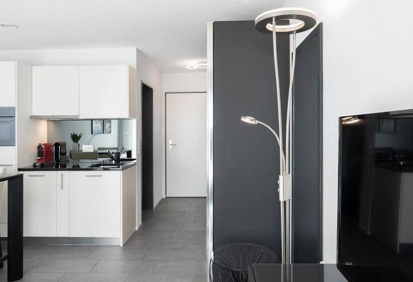 استودیوی لوکس, Studio Natascha Interlaken