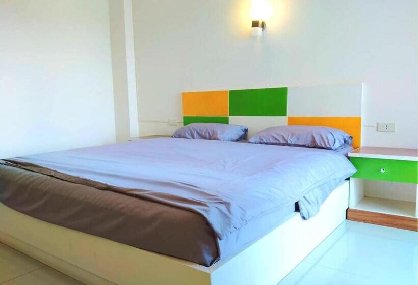 스탠다드 스튜디오, โรงแรมวิจิตรพร อุบล Vjp Hotel Ubon