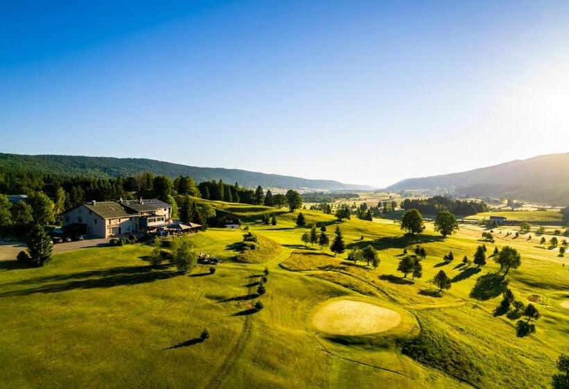 اتاق استاندارد سه نفره, Domaine Du Mont Saint Jean