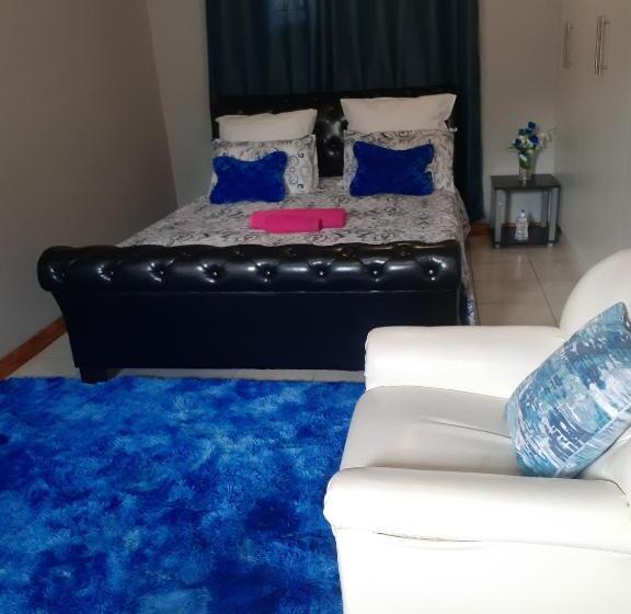اتاق استاندارد, Ruros Guest House