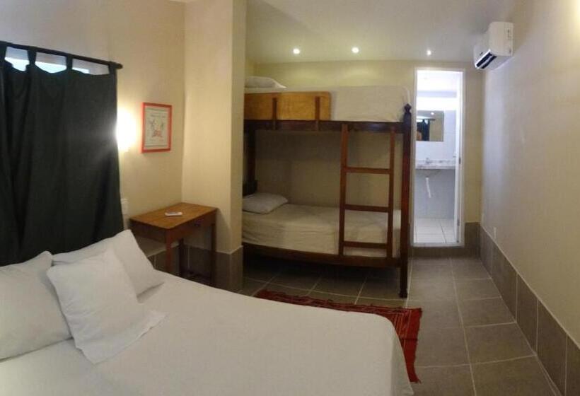 Номер Стандарт Трехместный, Albergaria Hostel