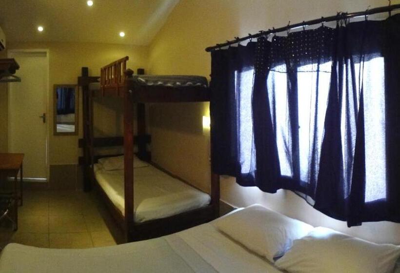 Четырехместный Номер Стандарт, Albergaria Hostel